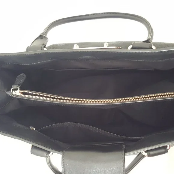 Women's Coach Leather Tote Handbag Purse Color Black! Like New H- 9” W- 13” D-5” - Picture 9 of 13